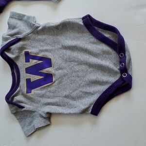 Gen2 Washington state huskies onesie size 0/3 months